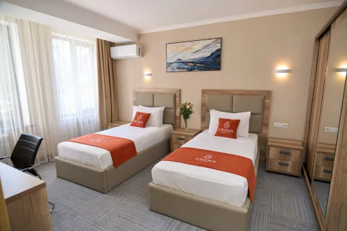 Crown Hotel Các khách sạn ở Bishkek