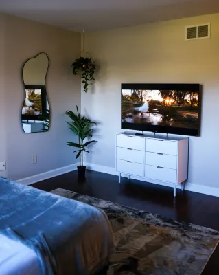 Modern Retreat - WiFi, Gym, Workspace, Quiet Area Hotel in zona Terminal 1 Station