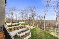 Above Nashville Hilltop Hideaway Hotels in Williamson County