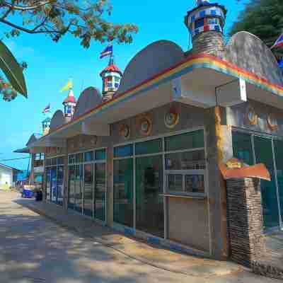 ริมทะเล รีสอร์ท เกาะสีชัง Hotel Exterior