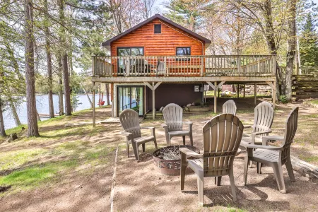 Fabulous Lake Views, Private Dock and Firepit - Stunning Private Cabin