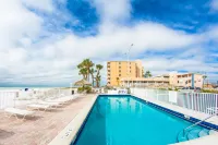 Spectacular Pool and Panoramic Beach Views - Charming Coastal Retreat