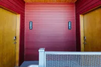 Fully-Equipped Kitchens and Large Desks - Charming Boutique Haven Hotels in Evergreen