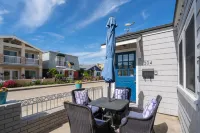 Spacious Duplex with Outdoor Deck and BBQ - Charming Family Haven