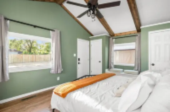 Cozy Outdoor Seating and Fully Equipped Kitchen - Charming Family Retreat