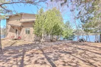 Shoreview Sunset Cottage