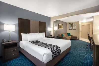 La Quinta Inn & Suites by Wyndham Peru Starved Rock St Park Hôtels à : Deer Park Township
