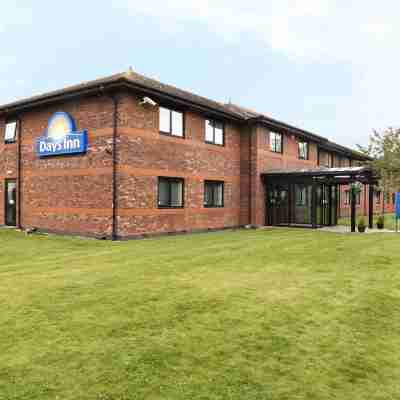 Days Inn by Wyndham Stafford Hotel Exterior