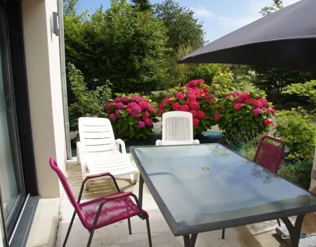 Land / Sea / Landes- Pink Granite Coast