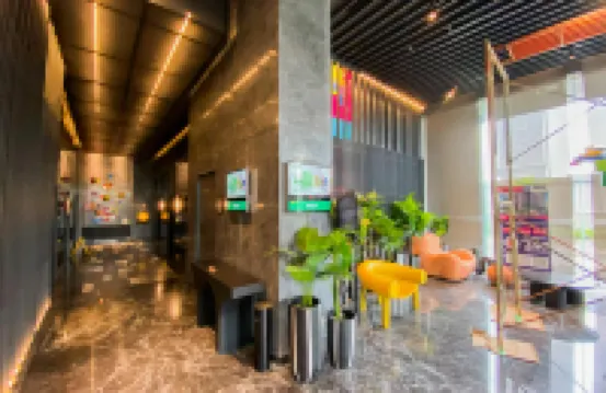 Ruby Rooms Transit at Collins Boulevard Apartment Serpong