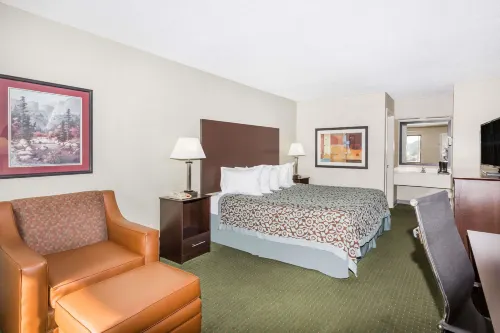 Days Inn by Wyndham Hendersonville Hotels in Hendersonville