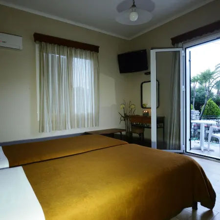 Argo Hotel Hotels in Perama