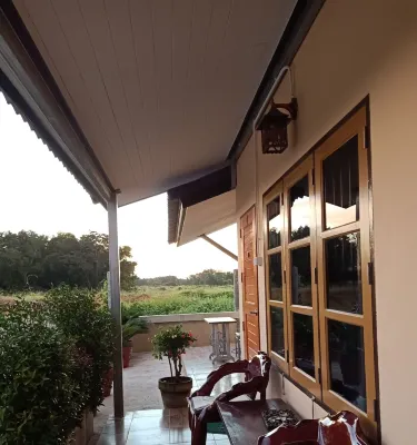 Yotin Guest House - Airport Shuttle