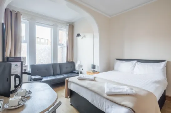 Rasa Sayang House Self-Check in Facility Отели рядом с достопримечательностью «Оксфорд университет»