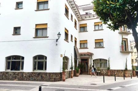 Hostal Boutique Sa Nansa Отели в г. Тосса-де-Мар