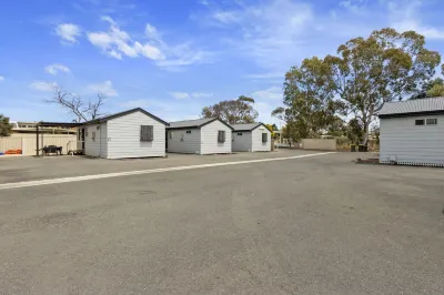 Costello Hotels - Moonta Bay Cabins Hotels in Wallaroo Mines