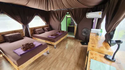 青蓬月光度假村 Krom Luang Chumphon Khet Udomsak Shrine附近的飯店