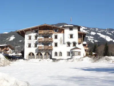 Hotel Wiesenegg Hotel di Aurach bei Kitzbuhel
