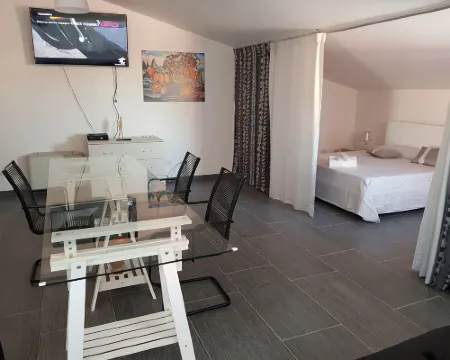 Lilium IN Hotels in Gela