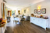 Foresteria Villa Margherita Hotels in Colico