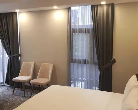 โรงแรมโพซคู โรงแรมในเมร์ซีน