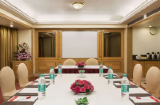 Ramada Plaza by Wyndham Palm Grove