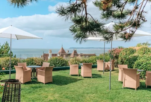 Hotel le Bellevue, Demeures & Chateaux