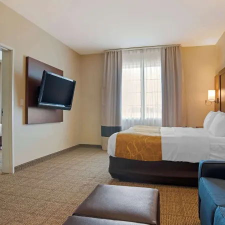 Comfort Suites