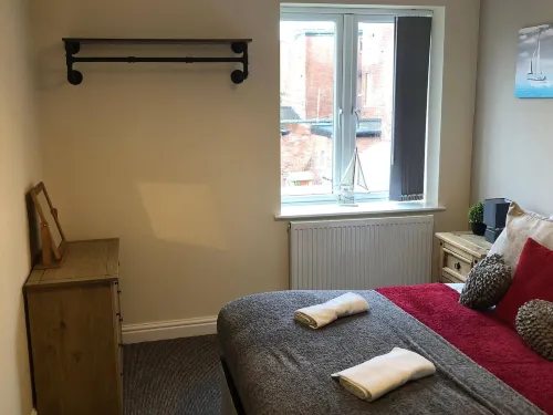 St Annes Apartment 4 - Sleeps 6 - Free Parking فنادق في Westby-with-Plumptons