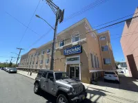 Travelodge by Wyndham Ozone Park Hotel di New York