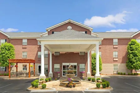 Hawthorn Extended Stay by Wyndham Cincinnati/Sharonville Отели рядом с достопримечательностью «Уинтон Вудс»