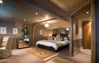 The Farmhouse Hotel and Restaurant Hotels in St Saviour Guernsey
