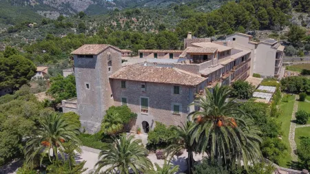 Hotel Es Port Отели рядом с достопримечательностью «Jardi Botanic de Soller»