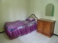 Villa Private Puncak - parking