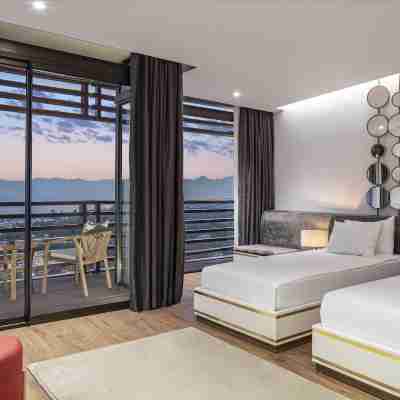 Nirvana Cosmopolitan Hotel - Convention & Sports Center Rooms