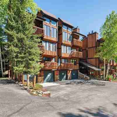 Four Oclock Lodge B06 Hotel Exterior