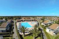 Villa in Cecina Mare Near Sandy Beaches - Pool