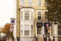 Comfotel Prpl Hotels near Loftus Road