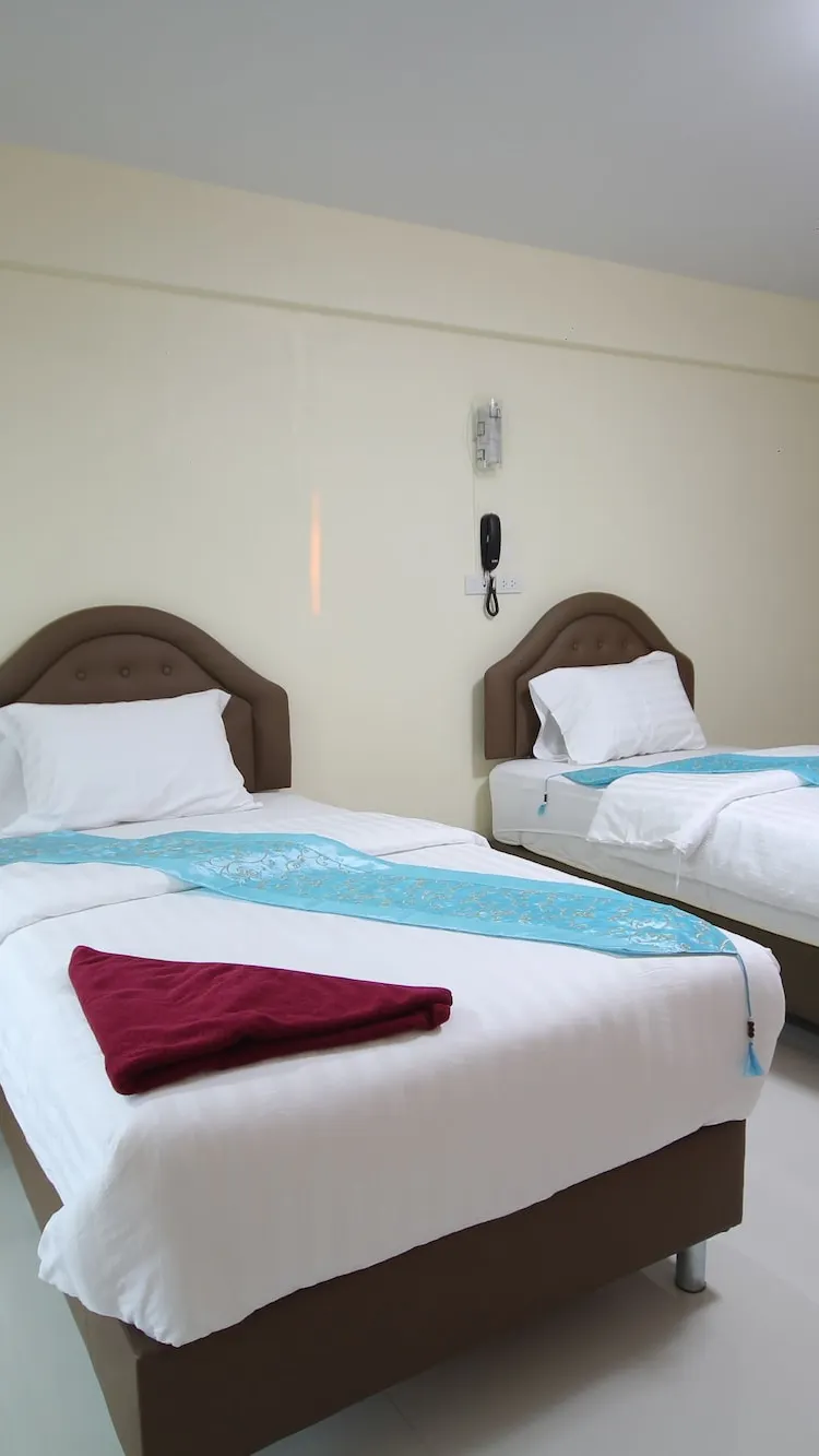 ห้องสแตนดาร์ดเตียงแฝดพร้อมโซฟา (โซนโรงแรม)