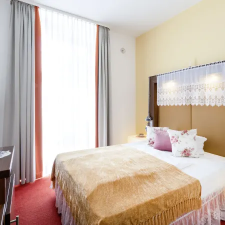 Tante Alma Hotel Mannheim Отели в г. Мангейм