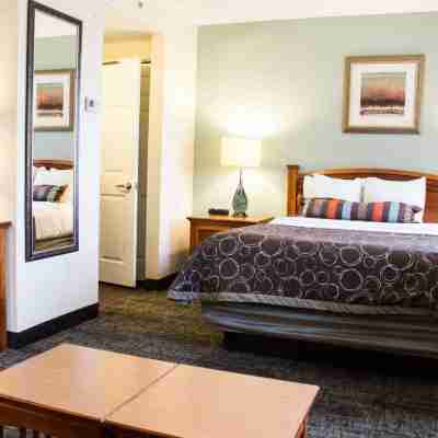 ステイブリッジ スイーツ アービング ラス コリナス by IHG Rooms