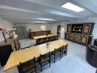 Les Trois cèdres Hotels in Marans