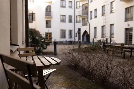 2Ndhomes Gorgeous Courtyard Home w Sauna