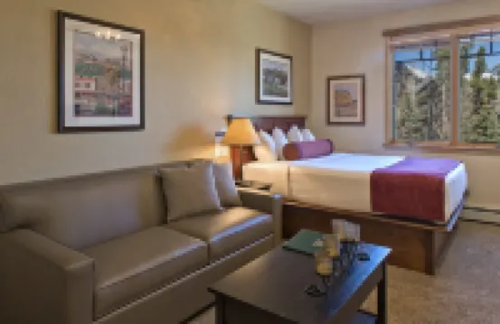 Grand Timber Lodge