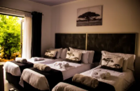 The Noble Lodge Hotel berhampiran New Aposolic Church