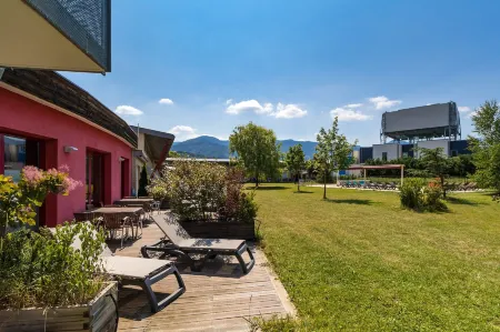 The Originals Boutique, Hôtel Le Cap, Gap Sud Отели в г. Витроль