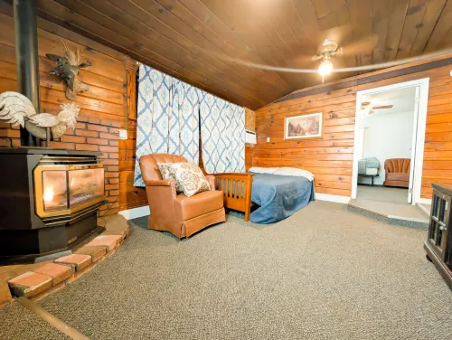 Gena's Sierra Inn and Restaurant LLC Hotels in Squaw Valley