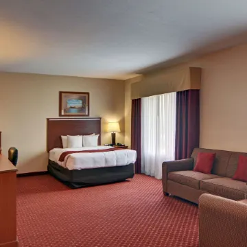 Quality Suites Near Cedar Creek Lake