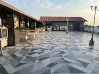 Hotel the Landmark Hotels in Chhatarpur