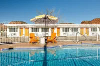 Quail Park Lodge - Pools